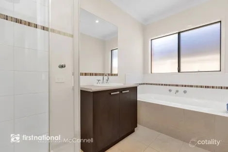 Property photo of 5 Connally Close Kyabram VIC 3620