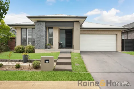 10 Boden Cres, Oran Park, NSW 2570