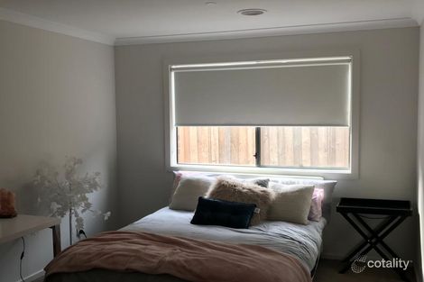 Property photo of 240 Alisma Boulevard Cranbourne North VIC 3977