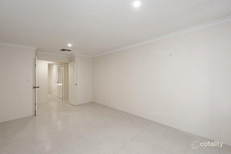 Property photo of 29 Sharperton Meander Dudley Park WA 6210