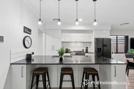 Property photo of 20 Setosa Drive Forrestfield WA 6058