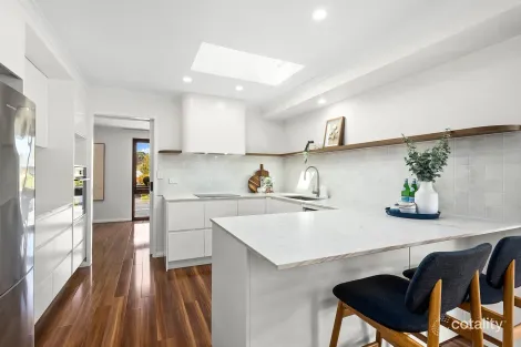 Property photo of 74 Gibsons Road Figtree NSW 2525