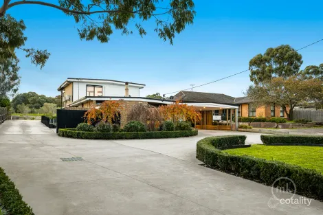 Property photo of 13 Bannons Lane Yarrambat VIC 3091