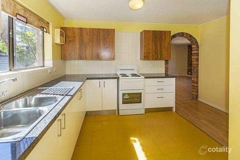 Property photo of 2/139 Central Avenue Indooroopilly QLD 4068