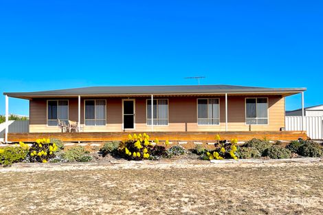 Property photo of 27 Bosanquet Boulevard Ceduna Waters SA 5690