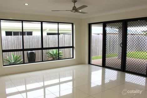 Property photo of 6 Salisbury Place Ooralea QLD 4740