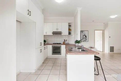 Property photo of 2/82 Browns Road Clayton VIC 3168