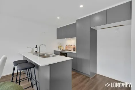 Property photo of 5 Roehampton Drive Strathtulloh VIC 3338