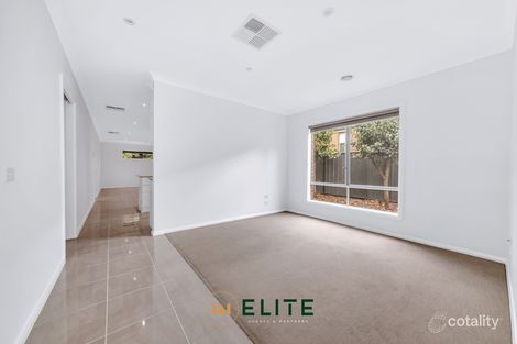 Property photo of 67 Wheelers Park Drive Cranbourne North VIC 3977