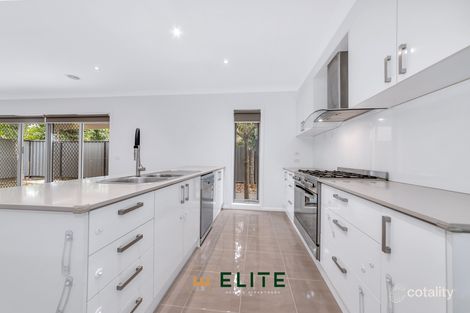 Property photo of 67 Wheelers Park Drive Cranbourne North VIC 3977