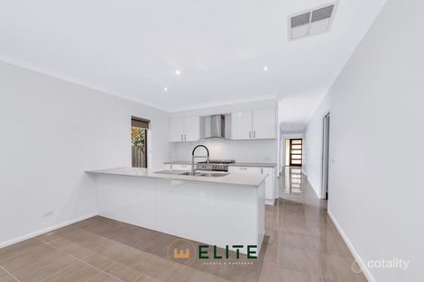 Property photo of 67 Wheelers Park Drive Cranbourne North VIC 3977