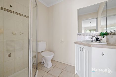 Property photo of 28 Edgbaston Parade Caroline Springs VIC 3023