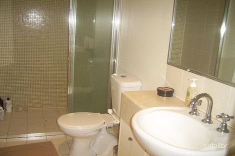 Property photo of 2/11 Grosvenor Road Indooroopilly QLD 4068