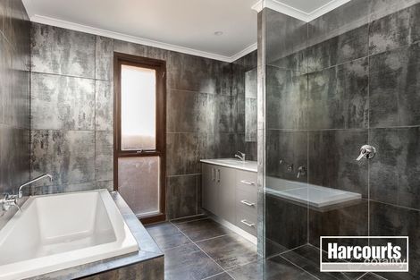 Property photo of 22 Florence Avenue Berwick VIC 3806