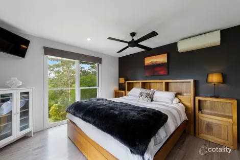 Property photo of 36 Pinetree Court Mudgeeraba QLD 4213