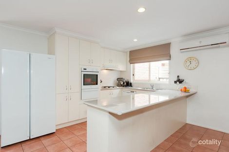 Property photo of 13 Stringybark Place South Morang VIC 3752