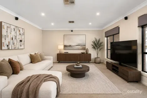 Property photo of 18 Yanko Crescent Bourkelands NSW 2650