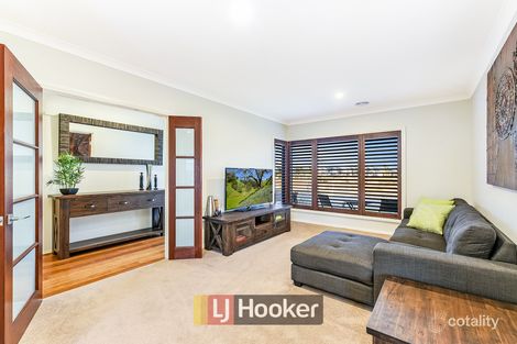 Property photo of 10 Waterways Drive Cranbourne North VIC 3977