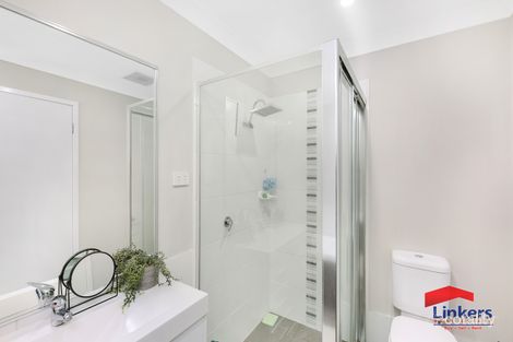 Property photo of 18A Glory Road Glenfield NSW 2167