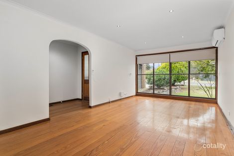 8 Bunarong Dr, Frankston, VIC 3199