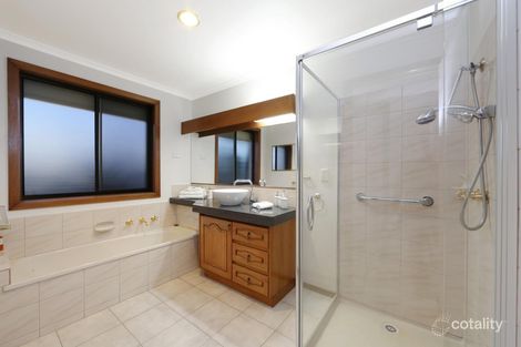 Property photo of 28 Cardinia Way Rowville VIC 3178