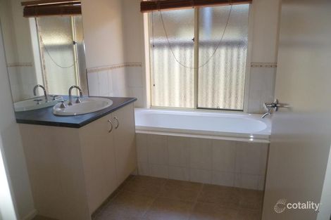 Property photo of 25 Clitheroe Green Derrimut VIC 3026