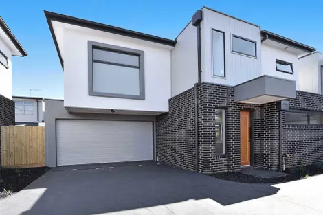 Property photo of 2/44 Elstone Avenue Airport West VIC 3042