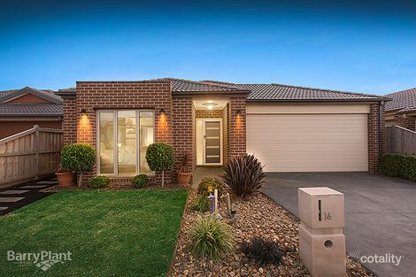 Property photo of 16 Blackledge Drive Cranbourne East VIC 3977