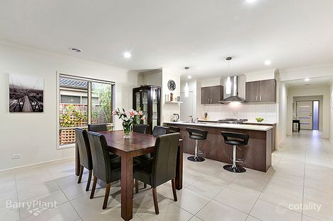 Property photo of 16 Blackledge Drive Cranbourne East VIC 3977