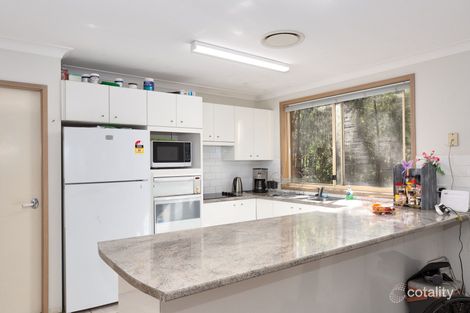 Property photo of 40 Seaview Close Eleebana NSW 2282