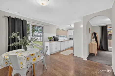 Property photo of 9 Stonehaven Drive Metford NSW 2323