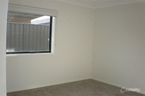 Property photo of 13 Aldous Place Cranbourne North VIC 3977