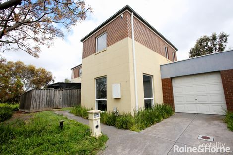Property photo of 12 Portland Place Roxburgh Park VIC 3064