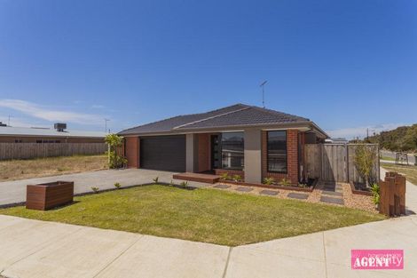 30-32 Freshwater Dr, Armstrong Creek, VIC 3217