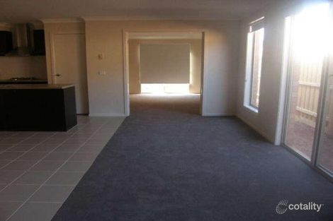 Property photo of 38 Sinclair Crescent Tarneit VIC 3029