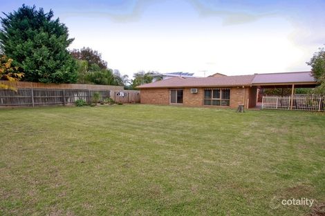 Property photo of 32 Nantilla Crescent Werribee VIC 3030