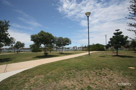 Property photo of 4/142 The Esplanade Paradise Point QLD 4216