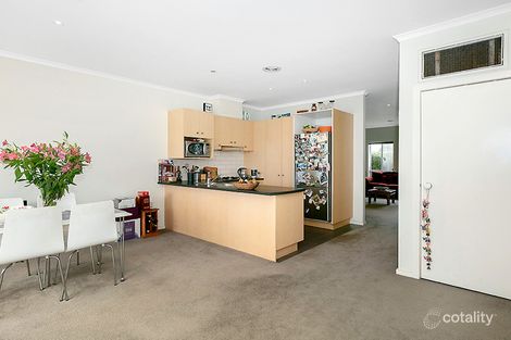 Property photo of 20 Balerno Circle Gowanbrae VIC 3043