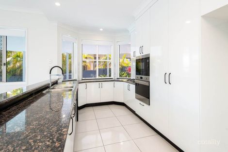 Property photo of 21 Queen Guineveres Place Paradise Point QLD 4216