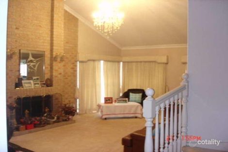 Property photo of 2 Lindfield Circuit Robertson QLD 4109