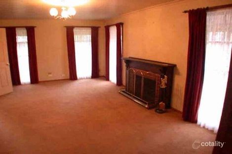 Property photo of 2 Dalray Court Cranbourne VIC 3977