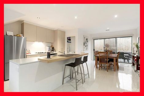 7 Ashberg Dr, Waterways, VIC 3195