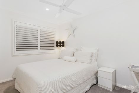 Property photo of 21/20 Fairway Drive Clear Island Waters QLD 4226