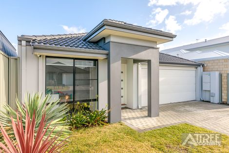 Property photo of 4 Silvergum Way Piara Waters WA 6112