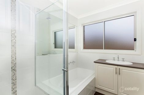 Property photo of 37 Pauline Way Kilmore VIC 3764