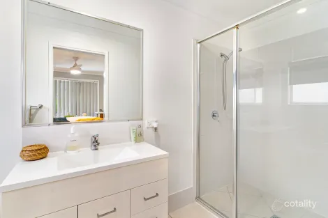 Property photo of 67 Cocoanut Point Drive Zilzie QLD 4710