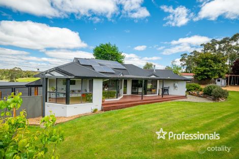 2 Elvian Rd, Woori Yallock, VIC 3139