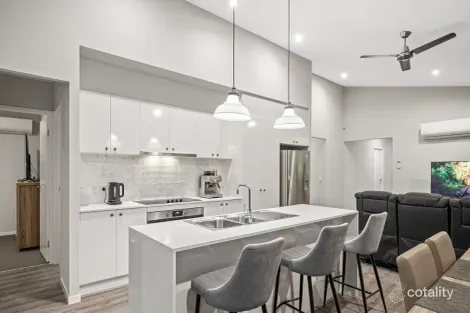 Property photo of 18 Heath Terrace Park Ridge QLD 4125