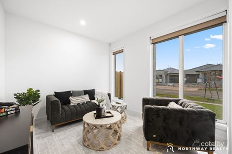 Property photo of 4 Broad Road Fraser Rise VIC 3336