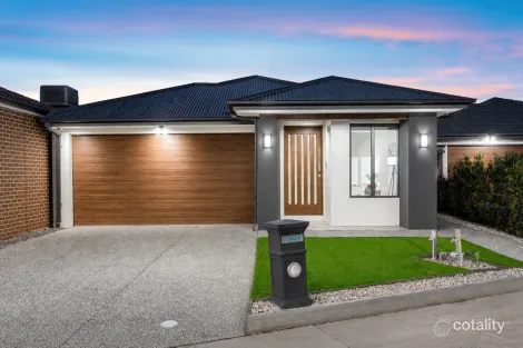 28 Mewat Cct, Thornhill Park, VIC 3335